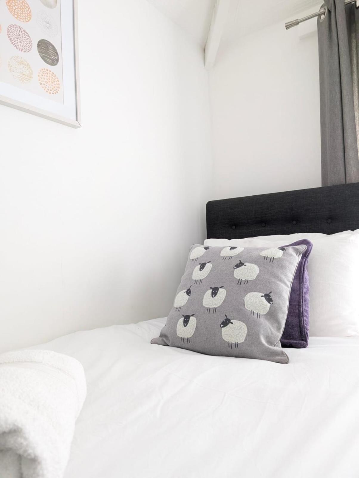 3Br-St Johns Hse-Free Parking-Workers-Kitchen-Wifi-Dog Friendly Appartement Doncaster Buitenkant foto