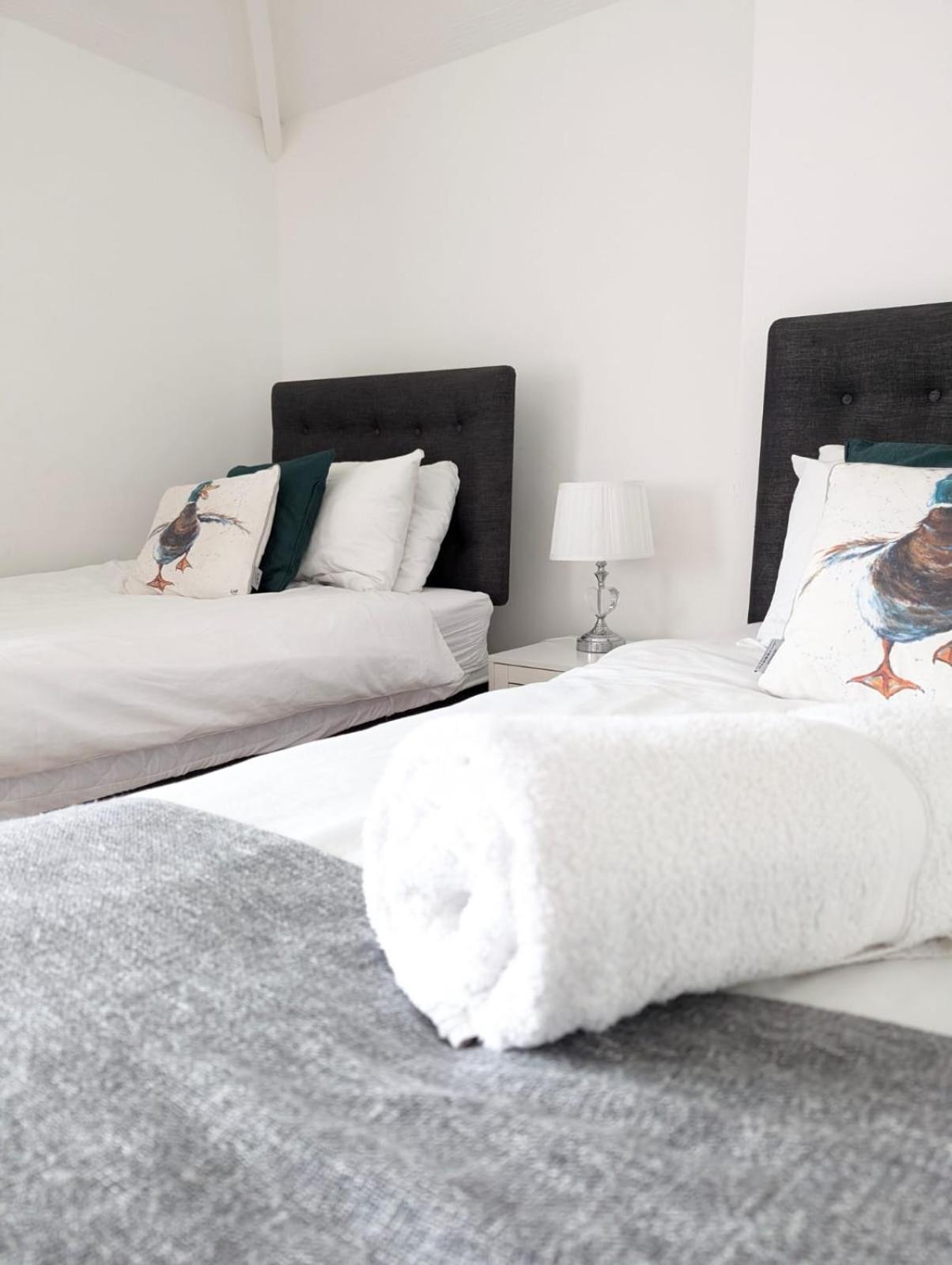3Br-St Johns Hse-Free Parking-Workers-Kitchen-Wifi-Dog Friendly Appartement Doncaster Buitenkant foto