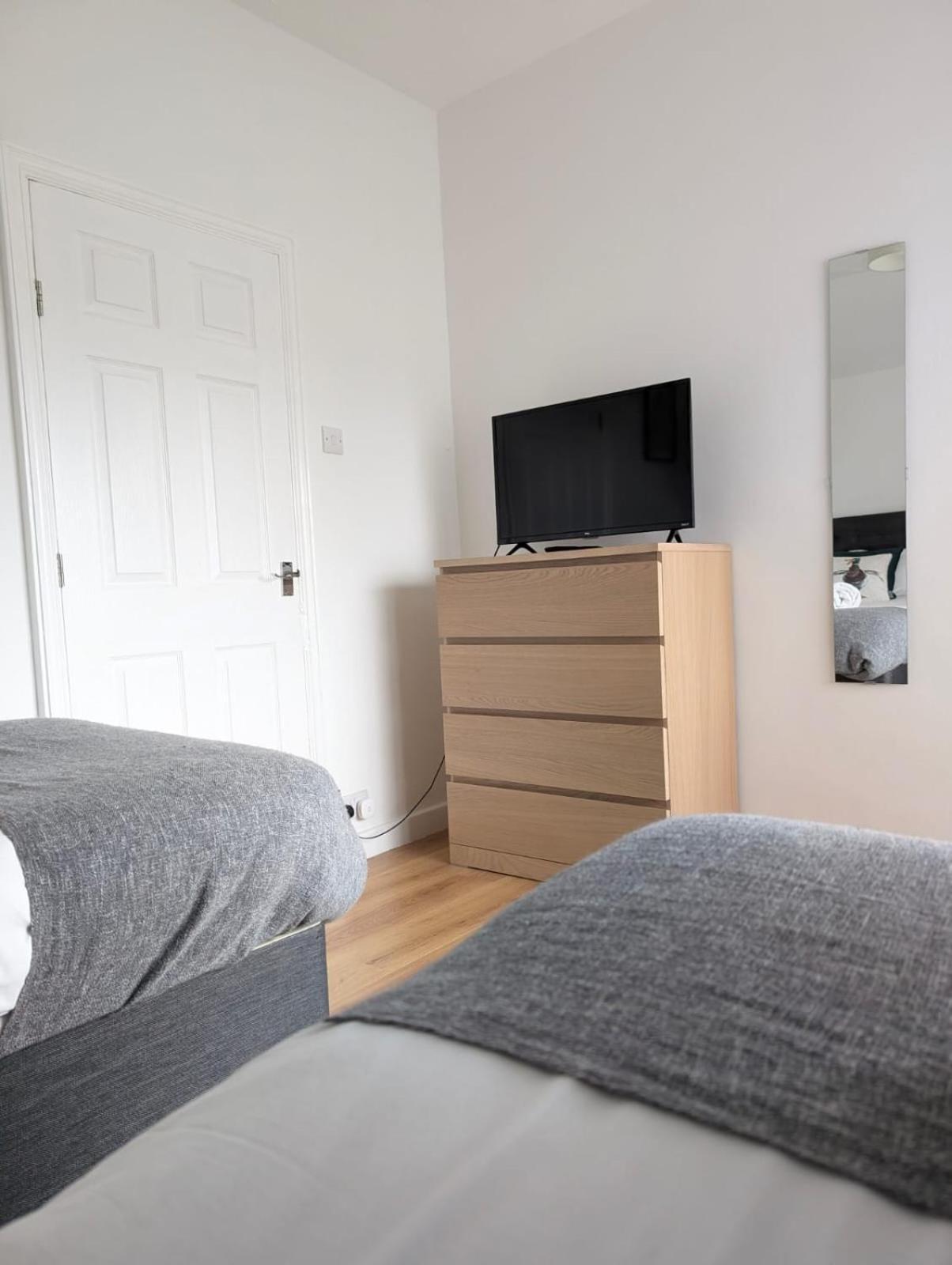 3Br-St Johns Hse-Free Parking-Workers-Kitchen-Wifi-Dog Friendly Appartement Doncaster Buitenkant foto